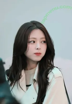 itzy.all.in.us / Shin Yu Na / Yuna ITZY / 유나 nude photo #0336