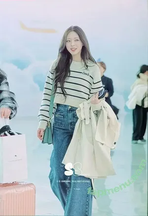itzy.all.in.us / Shin Yu Na / Yuna ITZY / 유나 nude photo #0337