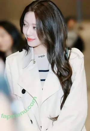 itzy.all.in.us / Shin Yu Na / Yuna ITZY / 유나 nude photo #0349