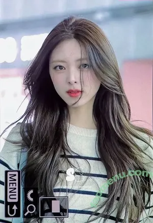 itzy.all.in.us / Shin Yu Na / Yuna ITZY / 유나 nude photo #0360