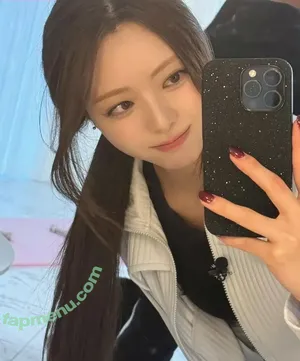 itzy.all.in.us / Shin Yu Na / Yuna ITZY / 유나 nude photo #0403