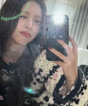 itzy.all.in.us / Shin Yu Na / Yuna ITZY / 유나 nude photo #0422