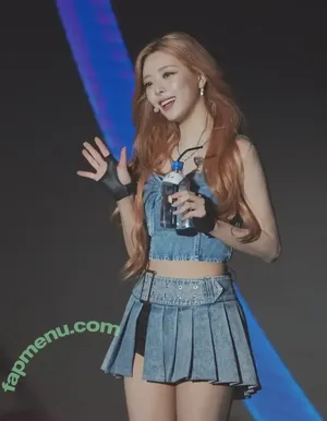 itzy.all.in.us / Shin Yu Na / Yuna ITZY / 유나 nude photo #0537