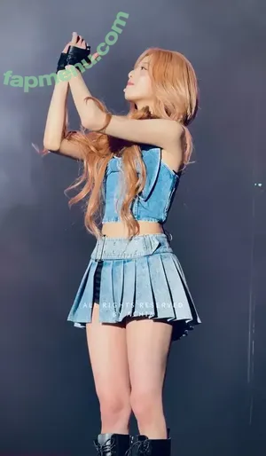 itzy.all.in.us / Shin Yu Na / Yuna ITZY / 유나 nude photo #0540