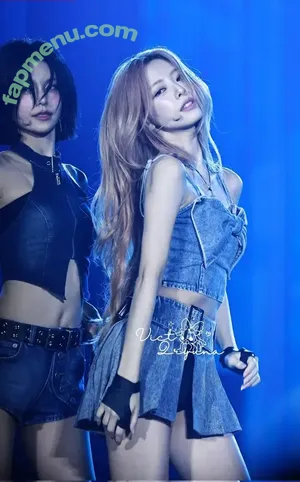 itzy.all.in.us / Shin Yu Na / Yuna ITZY / 유나 nude photo #0543