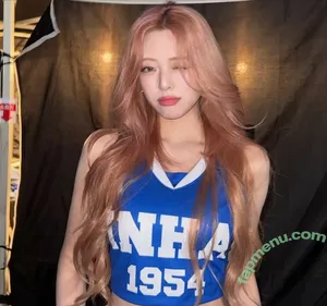 itzy.all.in.us / Shin Yu Na / Yuna ITZY / 유나 nude photo #0546