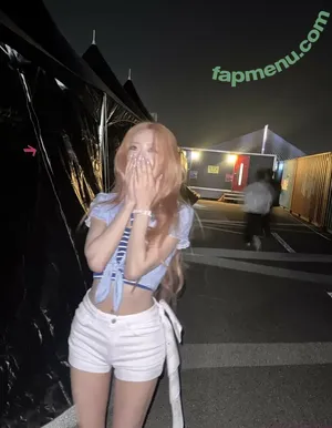 itzy.all.in.us / Shin Yu Na / Yuna ITZY / 유나 nude photo #0573