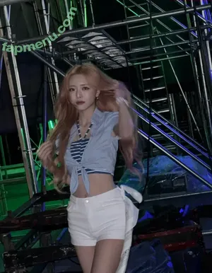itzy.all.in.us / Shin Yu Na / Yuna ITZY / 유나 nude photo #0579