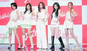 itzy.all.in.us / Shin Yu Na / Yuna ITZY / 유나 nude photo #0582