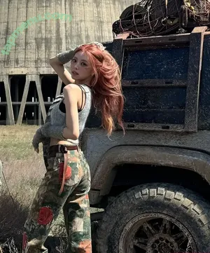 itzy.all.in.us / Shin Yu Na / Yuna ITZY / 유나 nude photo #0597