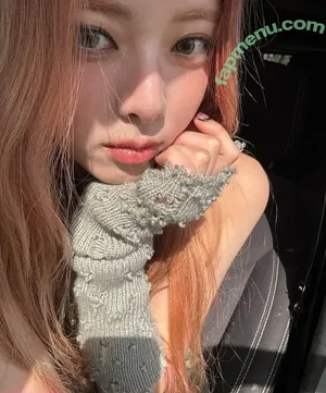 itzy.all.in.us / Shin Yu Na / Yuna ITZY / 유나 nude photo #0601