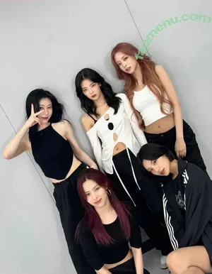 itzy.all.in.us / Shin Yu Na / Yuna ITZY / 유나 nude photo #0608