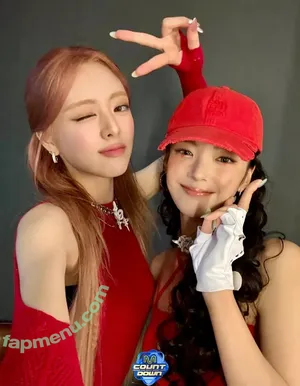 itzy.all.in.us / Shin Yu Na / Yuna ITZY / 유나 nude photo #0610