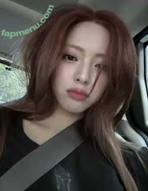itzy.all.in.us / Shin Yu Na / Yuna ITZY / 유나 nude photo #0615
