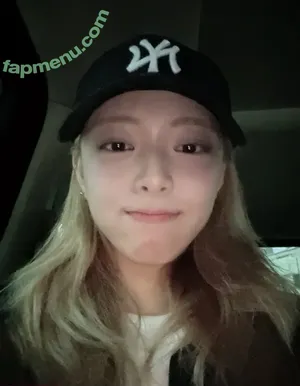 itzy.all.in.us / Shin Yu Na / Yuna ITZY / 유나 nude photo #0616