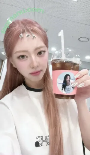 itzy.all.in.us / Shin Yu Na / Yuna ITZY / 유나 nude photo #0620