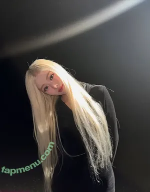 itzy.all.in.us / Shin Yu Na / Yuna ITZY / 유나 nude photo #0654