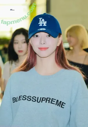 itzy.all.in.us / Shin Yu Na / Yuna ITZY / 유나 nude photo #0755