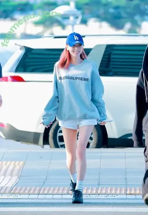 itzy.all.in.us / Shin Yu Na / Yuna ITZY / 유나 nude photo #0759