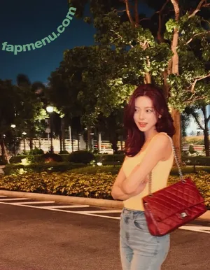 itzy.all.in.us / Shin Yu Na / Yuna ITZY / 유나 nude photo #0762