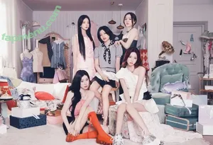 itzy.all.in.us / Shin Yu Na / Yuna ITZY / 유나 nude photo #0769