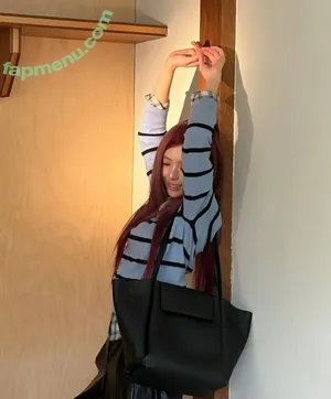 itzy.all.in.us / Shin Yu Na / Yuna ITZY / 유나 nude photo #0807