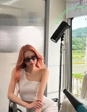 itzy.all.in.us / Shin Yu Na / Yuna ITZY / 유나 nude photo #0837