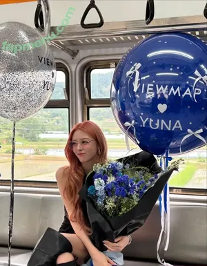 itzy.all.in.us / Shin Yu Na / Yuna ITZY / 유나 nude photo #0842
