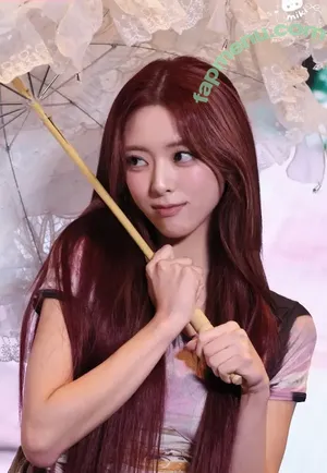 itzy.all.in.us / Shin Yu Na / Yuna ITZY / 유나 nude photo #0856