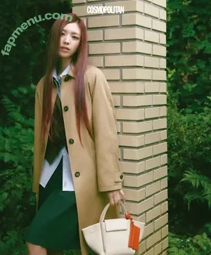 itzy.all.in.us / Shin Yu Na / Yuna ITZY / 유나 nude photo #0872