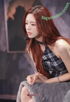 itzy.all.in.us / Shin Yu Na / Yuna ITZY / 유나 nude photo #0883