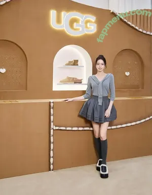 itzy.all.in.us / Shin Yu Na / Yuna ITZY / 유나 nude photo #0979