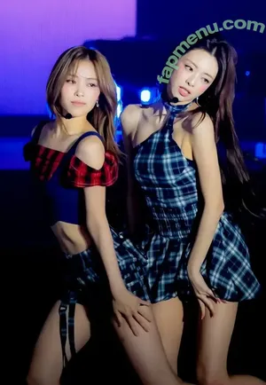 itzy.all.in.us / Shin Yu Na / Yuna ITZY / 유나 nude photo #0991