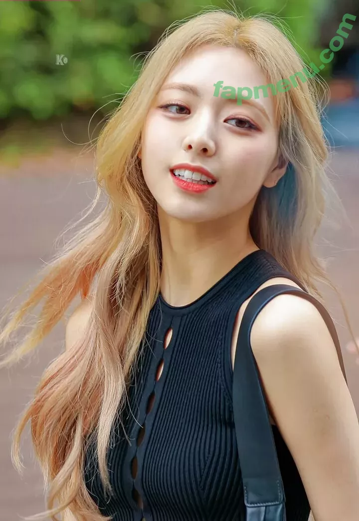 itzy.all.in.us nude photo #0215 (Shin Yu Na / Yuna ITZY / 유나)