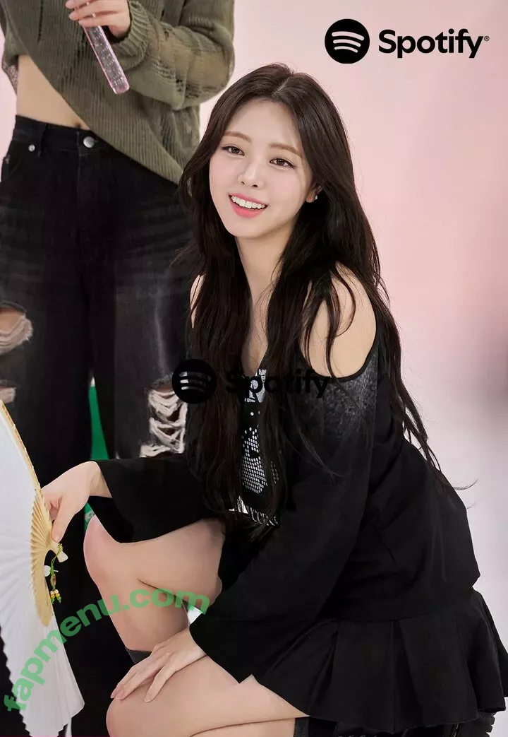 itzy.all.in.us nude photo #0223 (Shin Yu Na / Yuna ITZY / 유나)