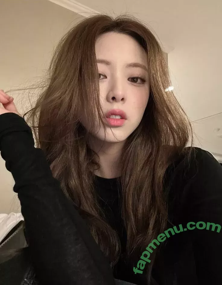 itzy.all.in.us nude photo #0256 (Shin Yu Na / Yuna ITZY / 유나)