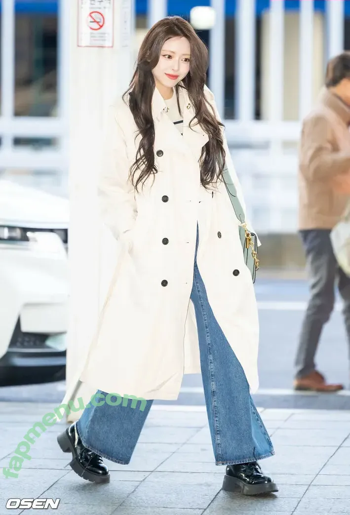 itzy.all.in.us nude photo #0366 (Shin Yu Na / Yuna ITZY / 유나)