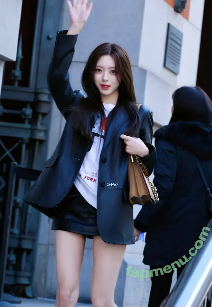 itzy.all.in.us nude photo #0381 (Shin Yu Na / Yuna ITZY / 유나)
