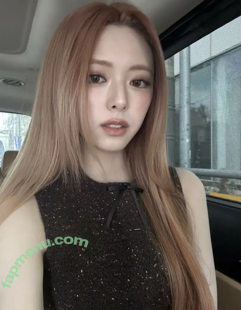 itzy.all.in.us nude photo #0439 (Shin Yu Na / Yuna ITZY / 유나)