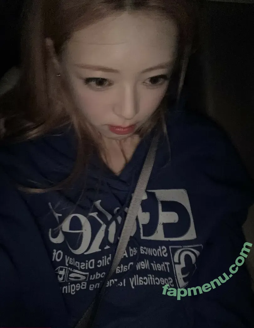 itzy.all.in.us nude photo #0552 (Shin Yu Na / Yuna ITZY / 유나)