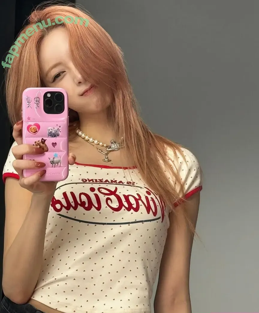 itzy.all.in.us nude photo #0564 (Shin Yu Na / Yuna ITZY / 유나)