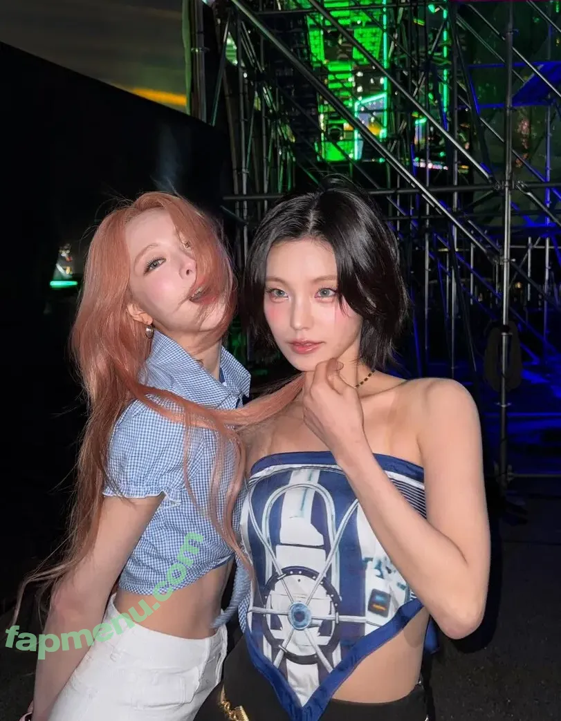 itzy.all.in.us nude photo #0572 (Shin Yu Na / Yuna ITZY / 유나)