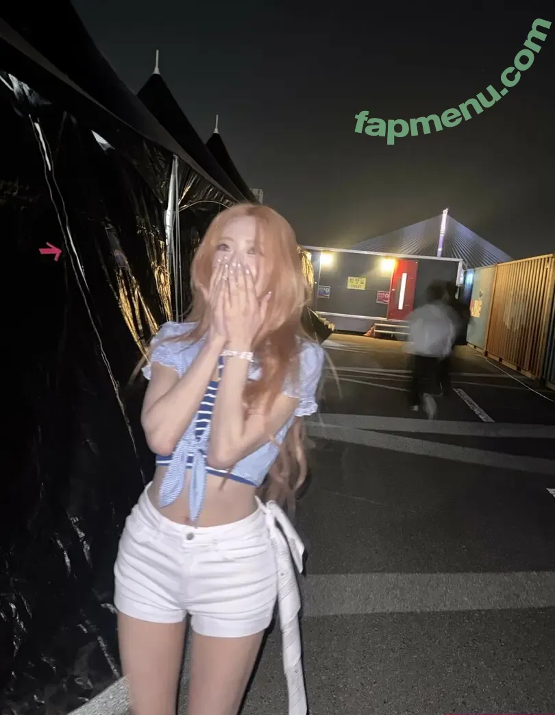 itzy.all.in.us nude photo #0573 (Shin Yu Na / Yuna ITZY / 유나)