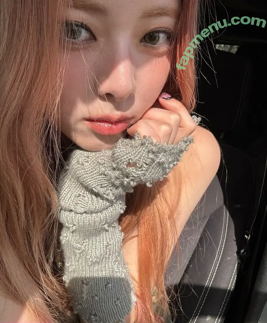 itzy.all.in.us nude photo #0601 (Shin Yu Na / Yuna ITZY / 유나)