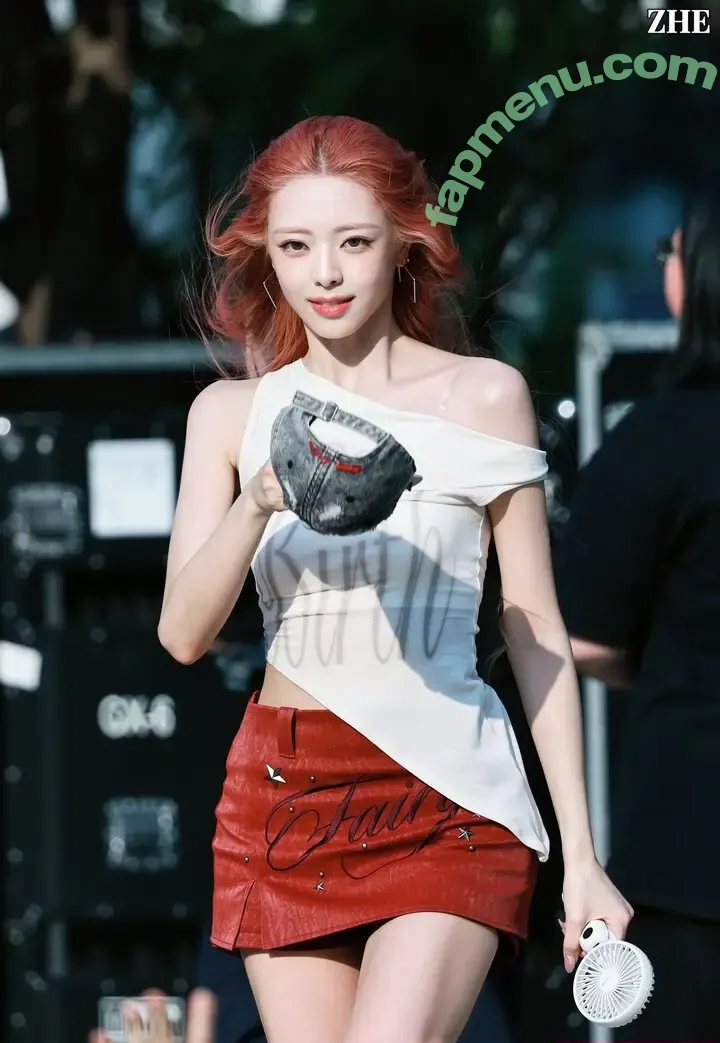 itzy.all.in.us nude photo #0630 (Shin Yu Na / Yuna ITZY / 유나)