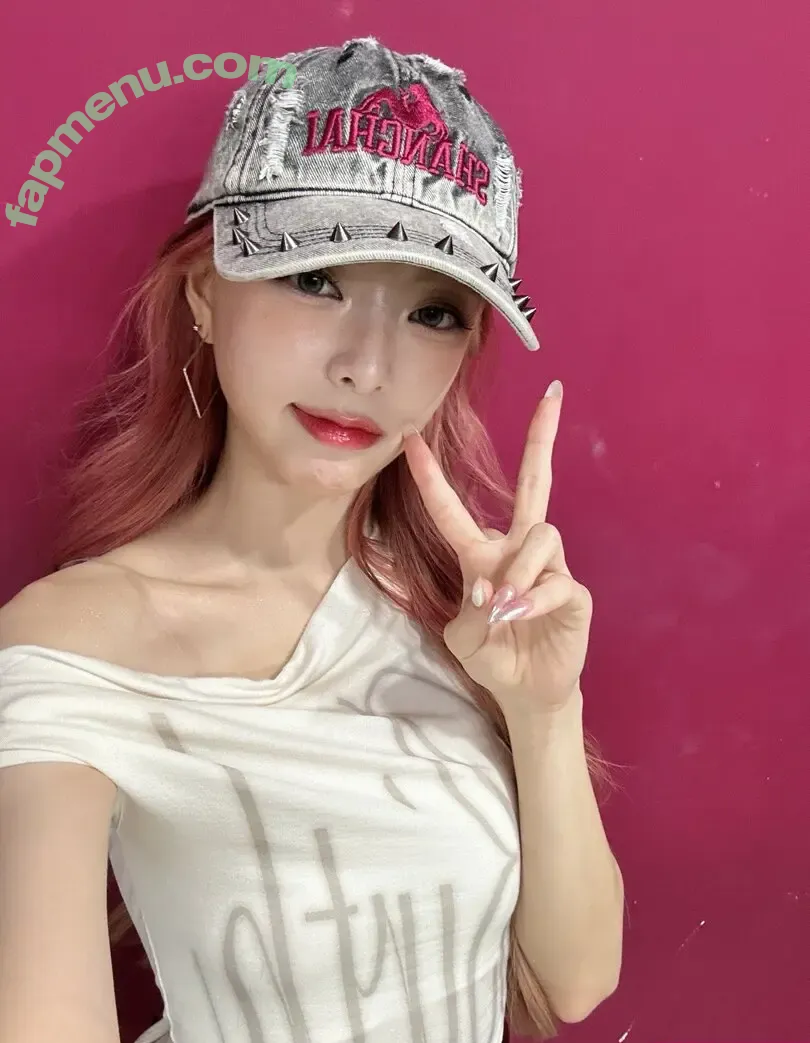 itzy.all.in.us nude photo #0635 (Shin Yu Na / Yuna ITZY / 유나)