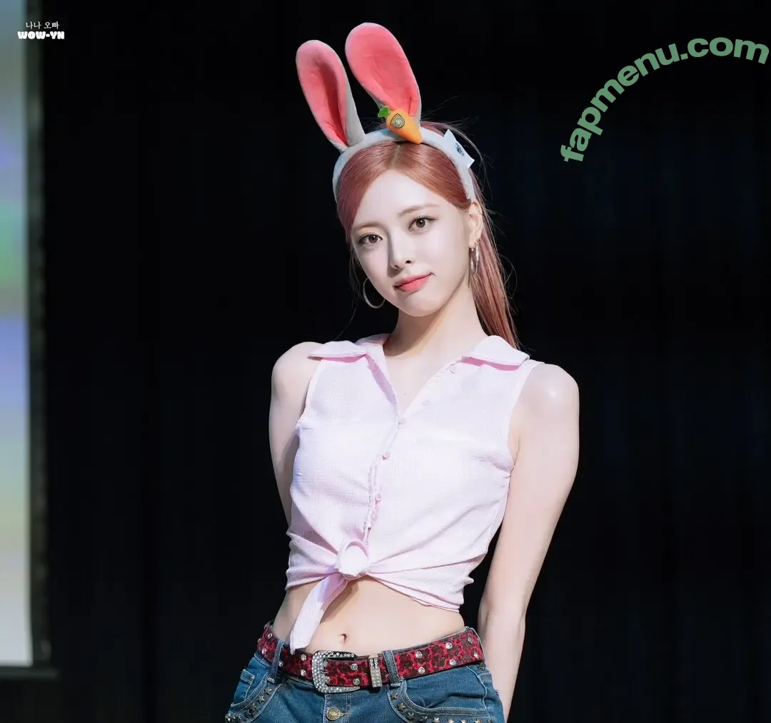 itzy.all.in.us nude photo #0636 (Shin Yu Na / Yuna ITZY / 유나)