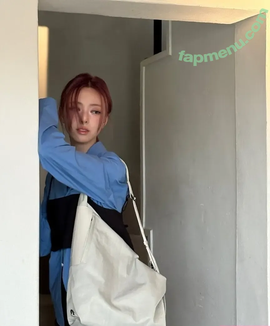 itzy.all.in.us nude photo #0799 (Shin Yu Na / Yuna ITZY / 유나)