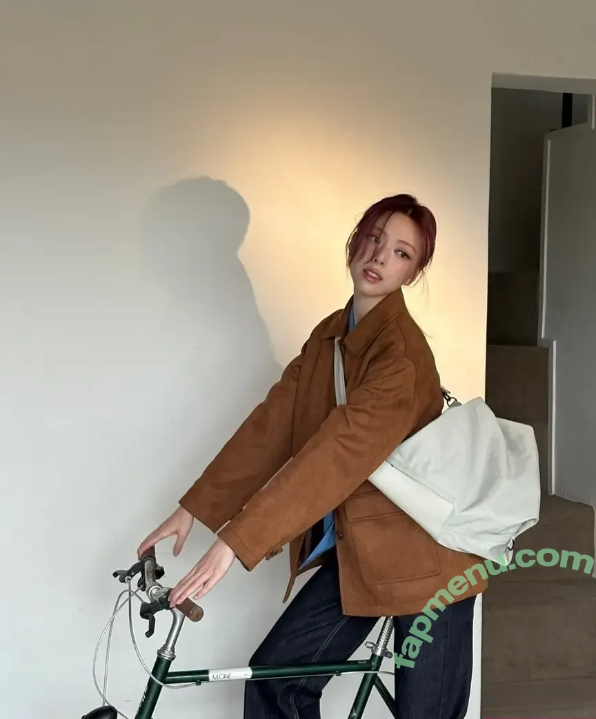 itzy.all.in.us nude photo #0812 (Shin Yu Na / Yuna ITZY / 유나)