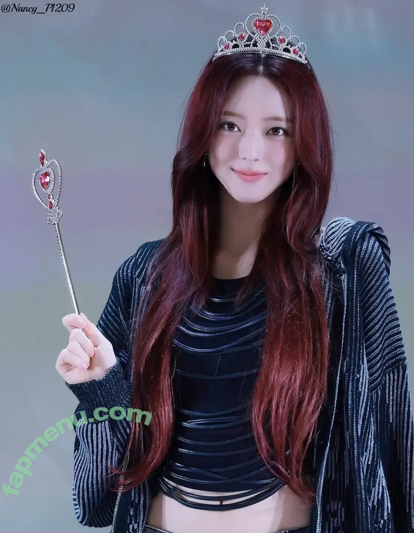 itzy.all.in.us nude photo #0820 (Shin Yu Na / Yuna ITZY / 유나)